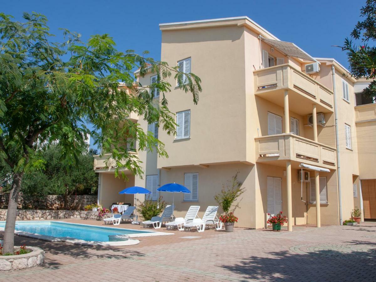 Apartments Villa Ana Mandre Eksteriør bilde